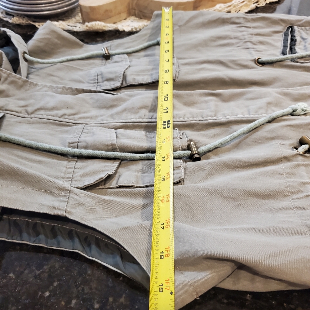 Cargo Vest - Picture 4 of 5